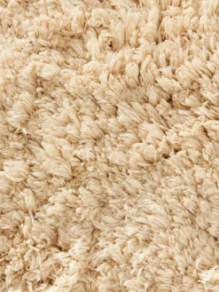 Alfombra artesanal con forma orgánica Tully