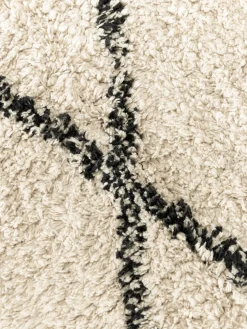 Alfombra artesanal de algodón con flecos Bina