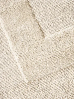 Alfombra artesanal de algodón texturizada Dania