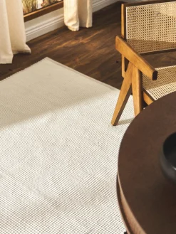 Alfombra artesanal de lana Amaro