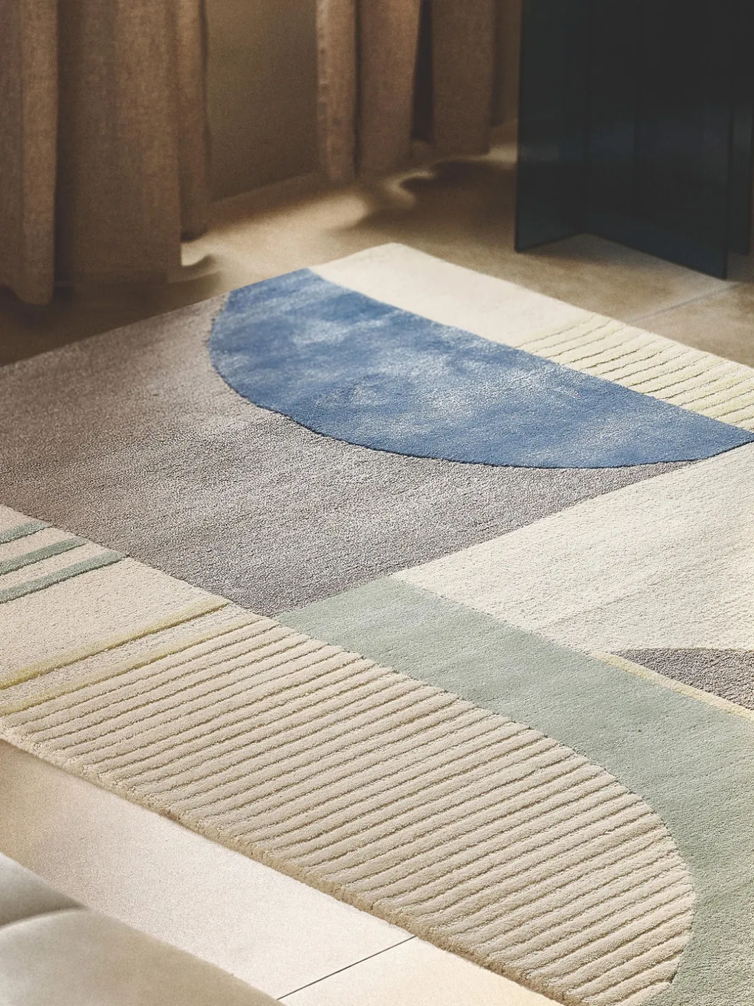 Alfombra artesanal de lana texturizada Pierre