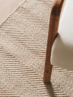 Alfombra artesanal de lana con flecos Lars