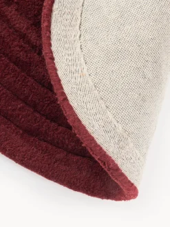 Alfombra artesanal de lana con forma orgánica Aliza