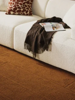 Alfombra artesanal de lana con estampado geométrico Alexia