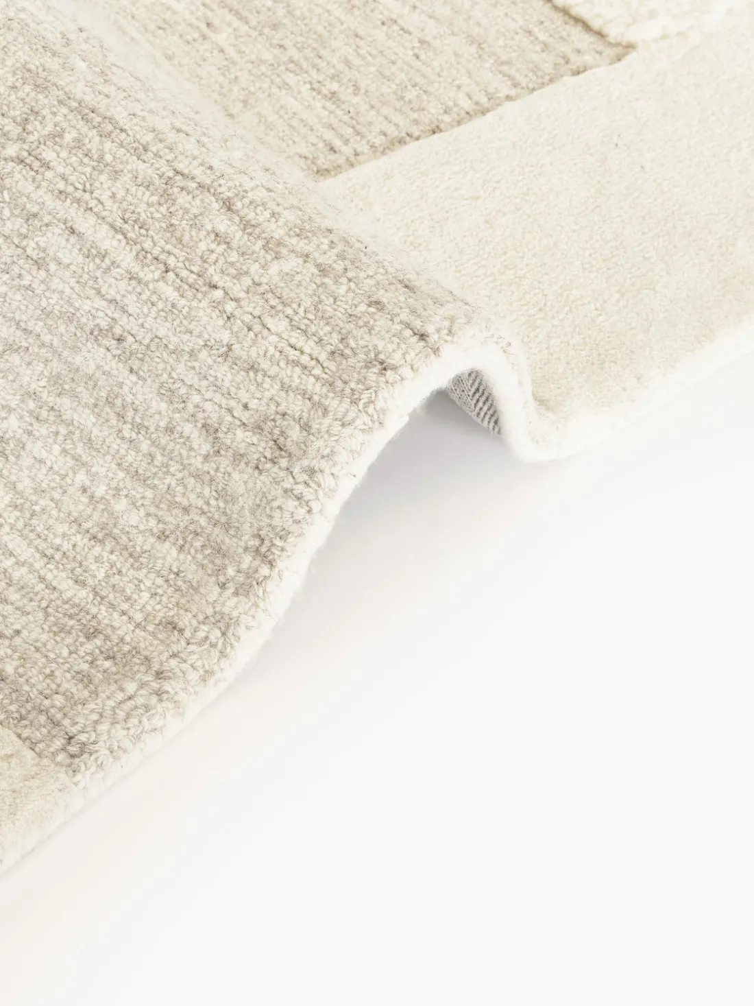 Alfombra artesanal de pelo largo Titus