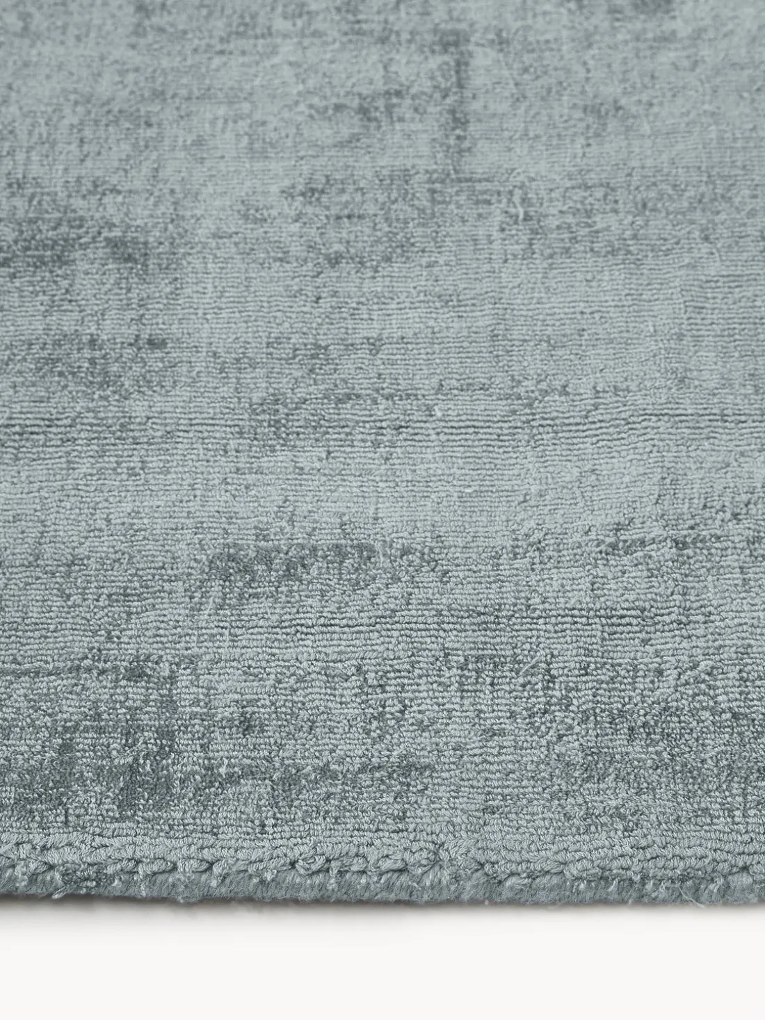 Alfombra artesanal de viscosa Jane