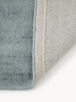 Alfombra artesanal de viscosa Jane