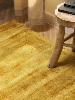 Alfombra artesanal de viscosa Jane