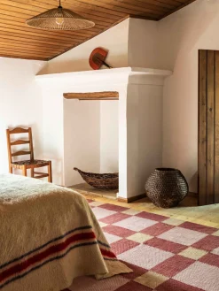 Alfombra artesanal de yute Plum Punsch