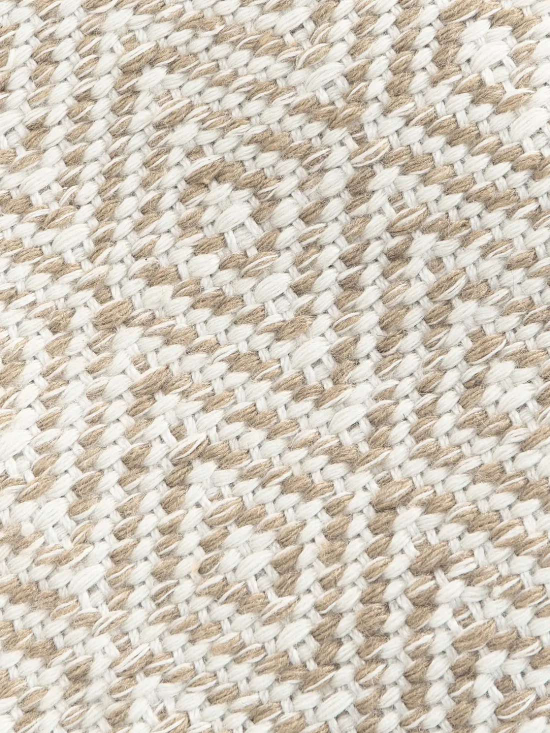 Alfombra artesanal exterior con estampado de rombos vintage Rika