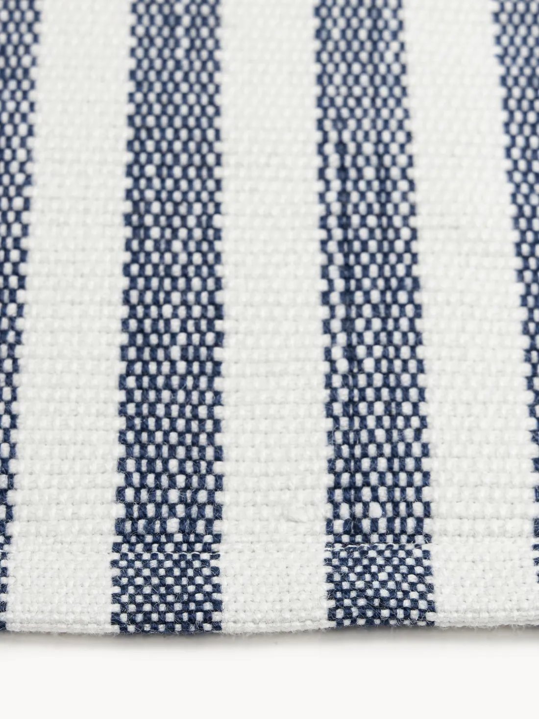 Alfombra artesanal para interior y exterior Lyla