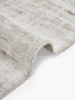 Alfombra corredor artesanal de viscosa Jane