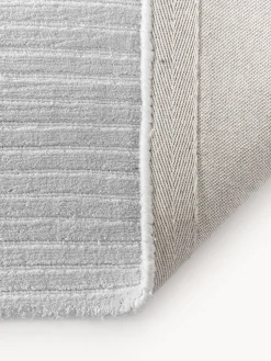 Alfombra corredor artesanal de pelo largo texturizada Wes