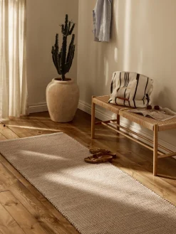 Alfombra corredor artesanal de lana Amaro