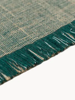 Alfombra corredor de pelo corto con flecos de diseño Folkform Monochrome