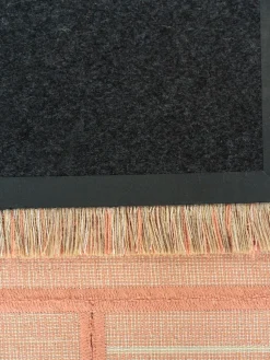 Alfombra corredor de pelo corto con flecos de diseño Folkform Monochrome