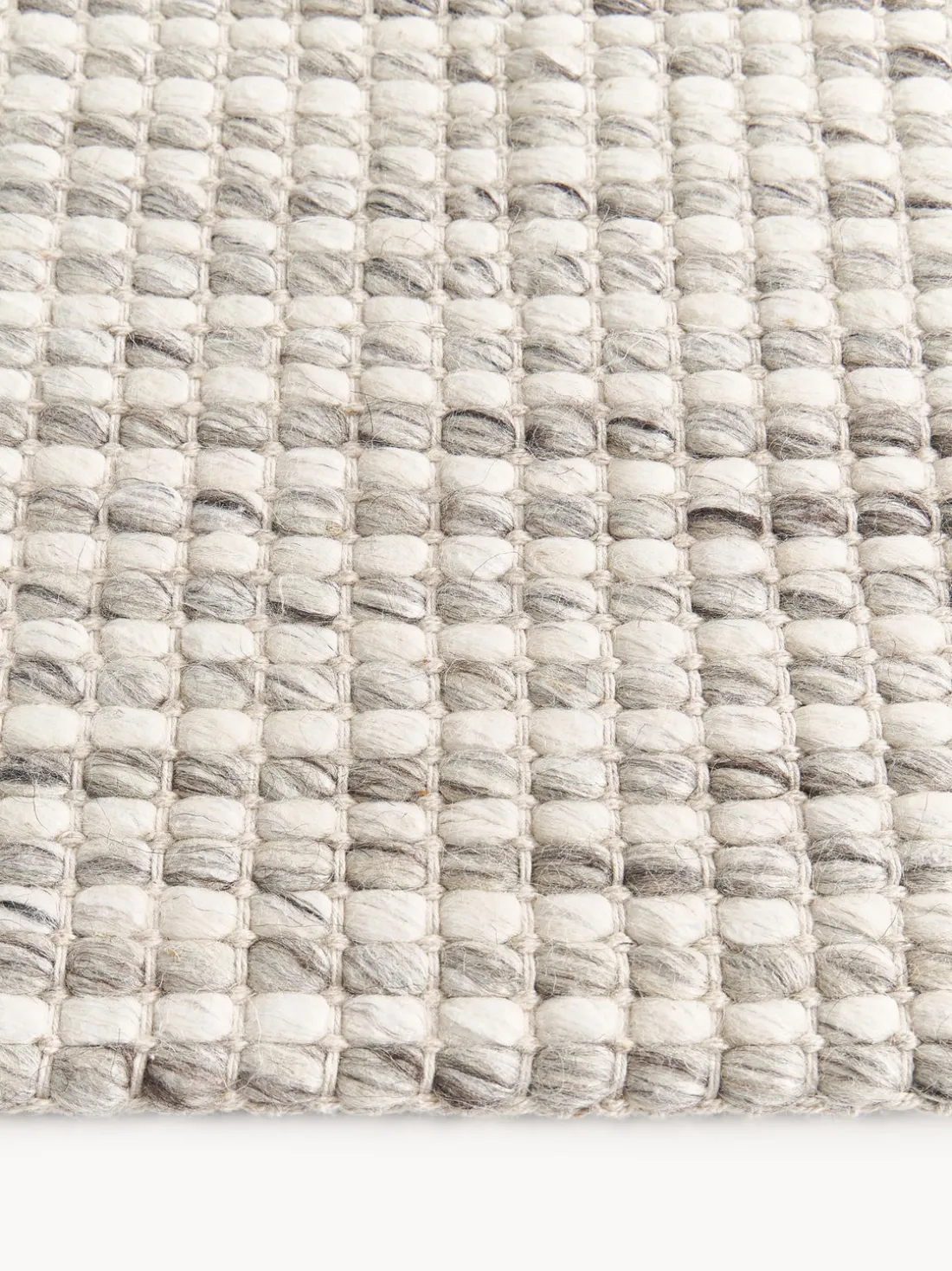 Alfombra de lana artesanal con flecos Rumi