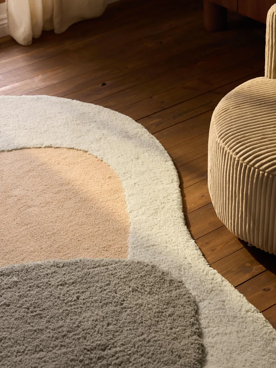 Alfombra en forma orgánica Rylee