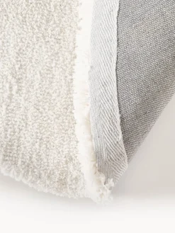 Alfombra esponjosa con forma orgánica Kyla