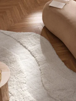 Alfombra esponjosa con forma orgánica Kyla