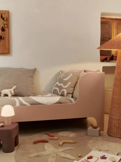 Alfombra infantil artesanal de lana Kove