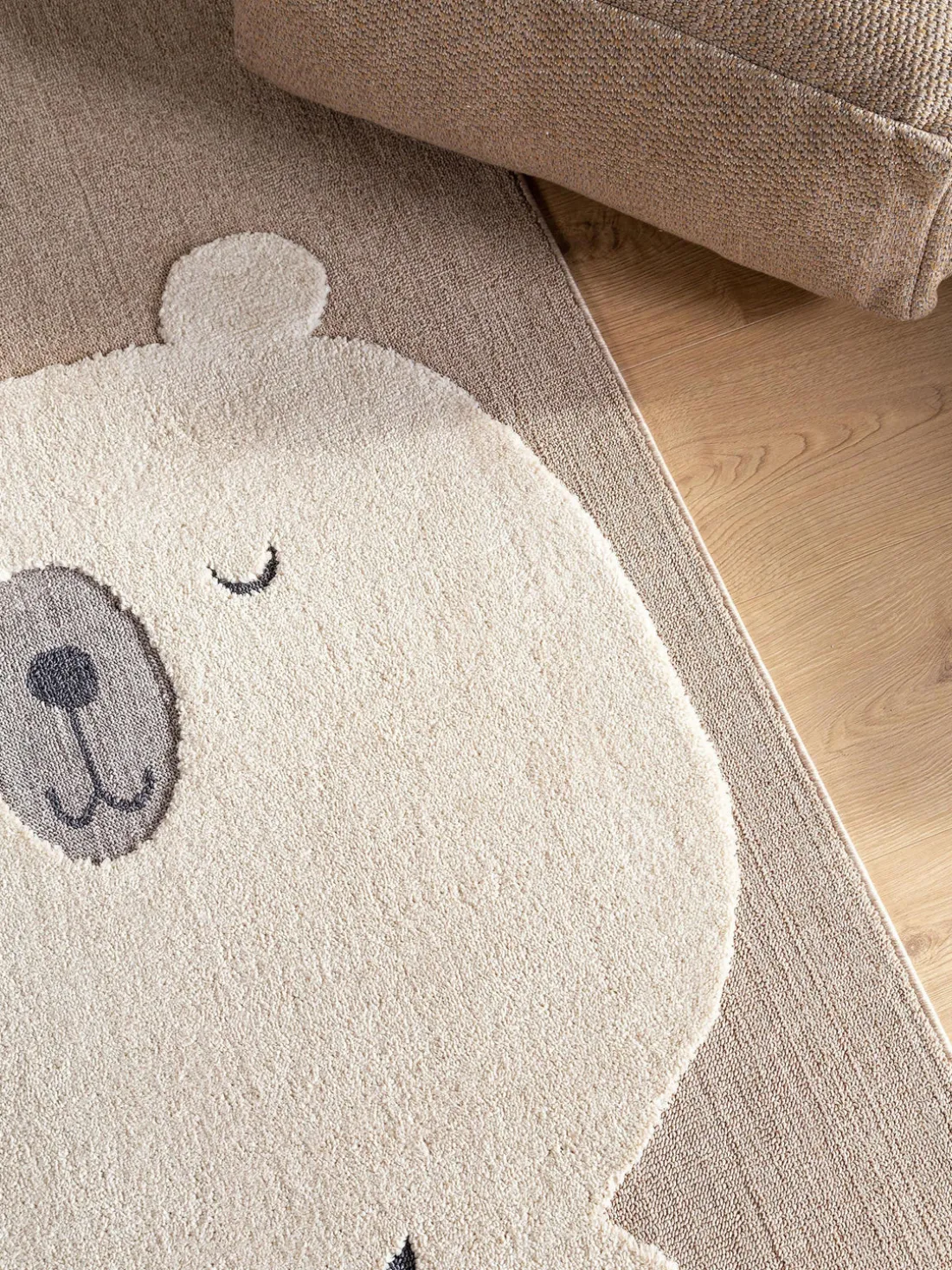 Alfombra infantil texturizada con borlas Momo