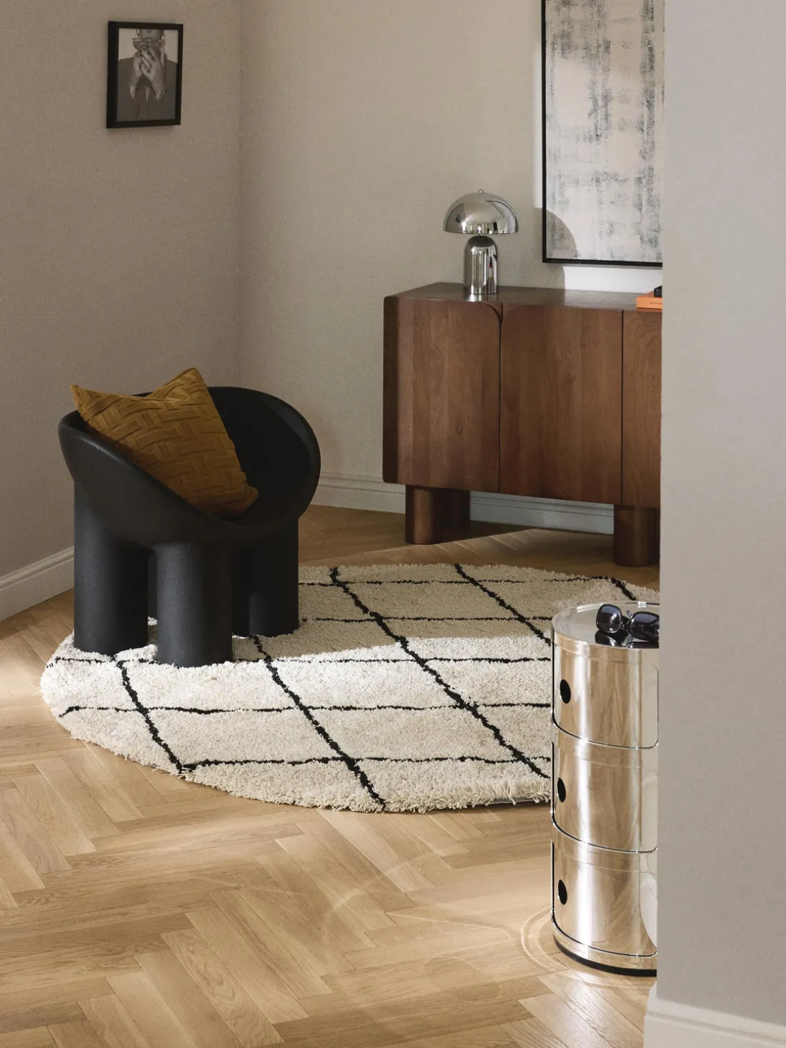 Alfombra redonda artesanal de pelo largo Naima