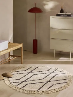 Alfombra redonda artesanal de algodón con diseño de rombos Bina