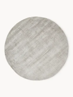 Alfombra redonda artesanal de viscosa Jane