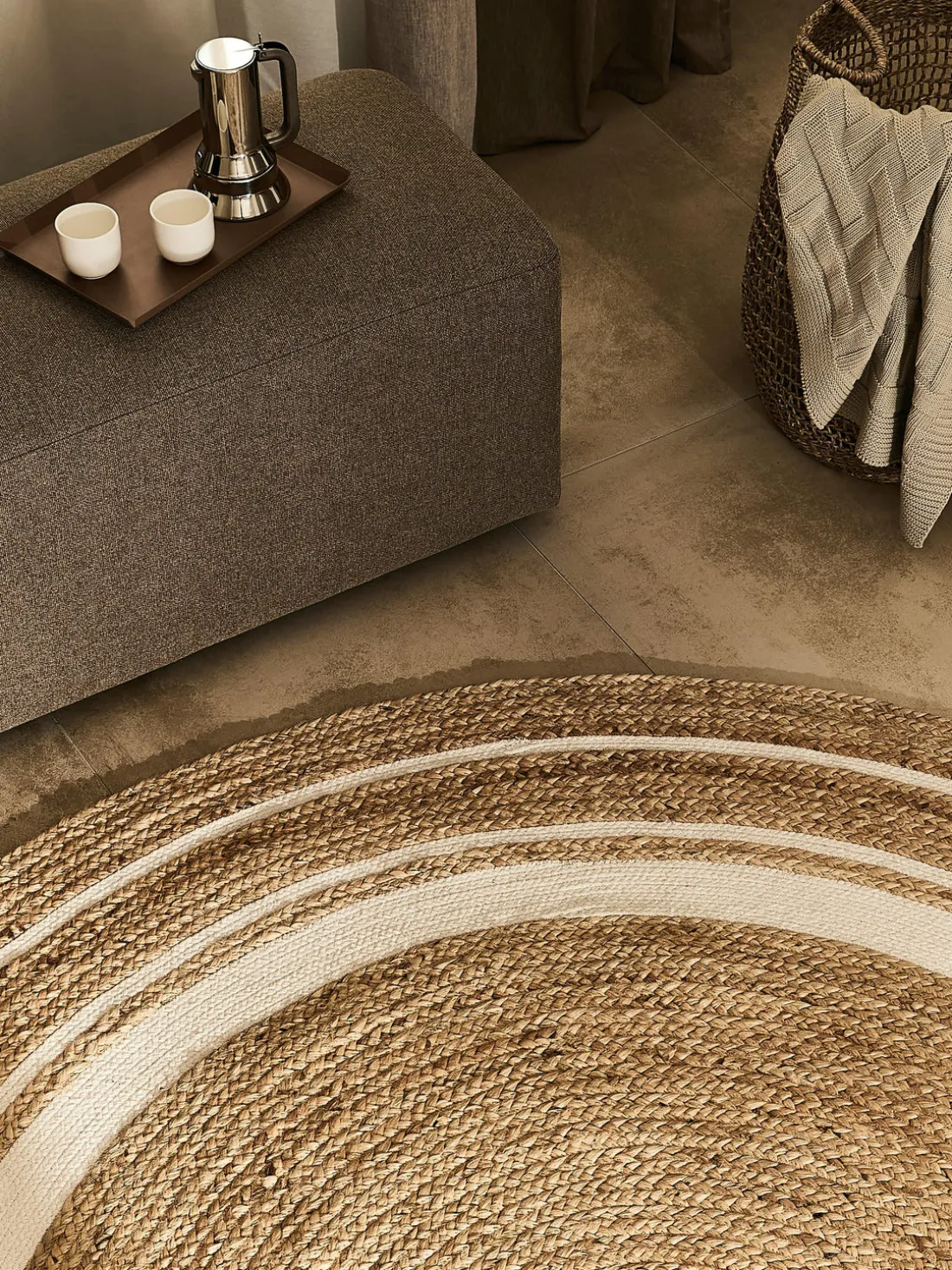 Alfombra redonda artesanal de yute Clover