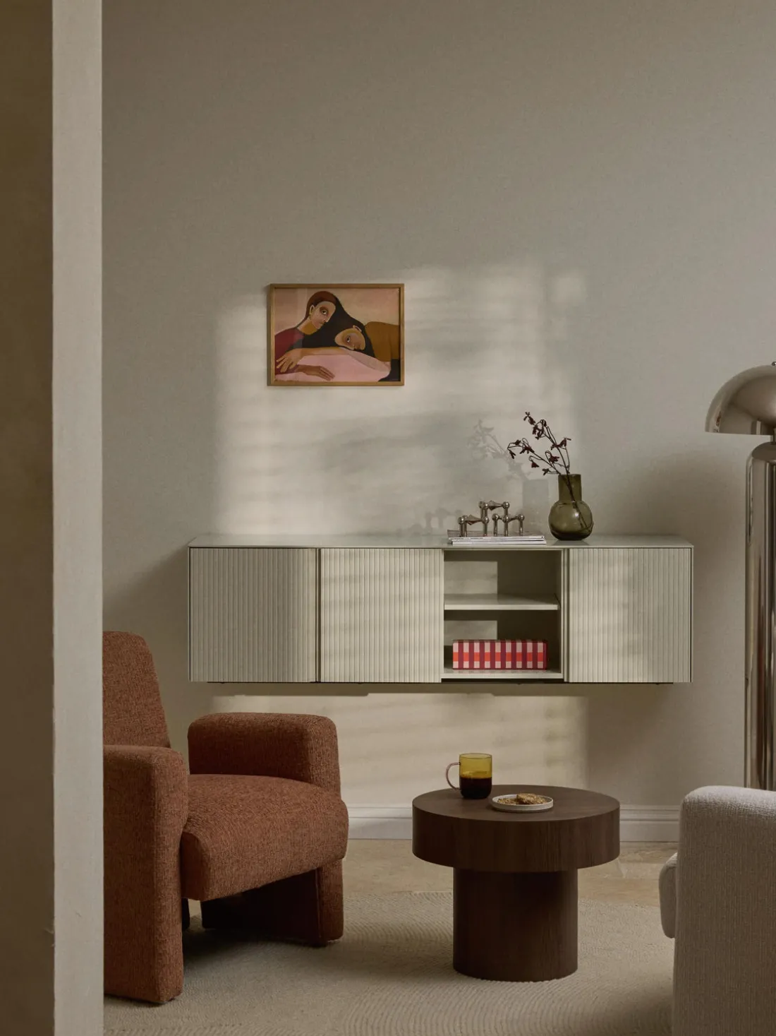 Aparador con frente acanalado Shea