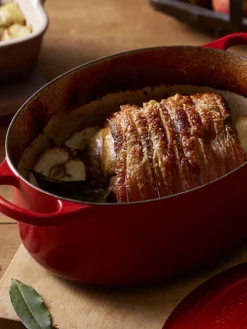 Asador ovalado de hierro fundido Signature Collection