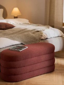 Banco tapizado en tejido bouclé Alto