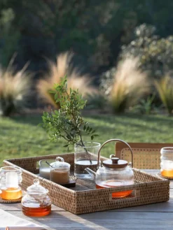 Bandeja decorativa artesanal de ratán Güle