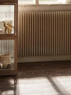 Base de vitrina de roble Miru