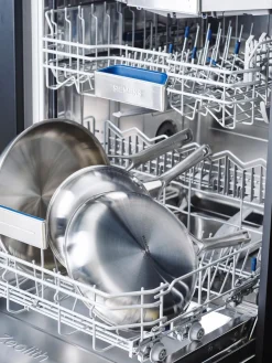 Batería de cocina de 3 capas KitchenAid, 7 pzas.