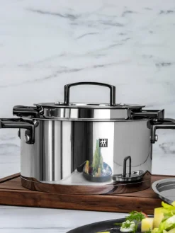 Batería de cocina de acero inoxidable Bellasera, 5 pzas.