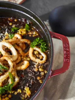 Cacerola redonda de hierro fundido La Cocotte