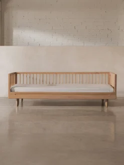 Cama infantil de madera de roble Pure, 90 x 200 cm
