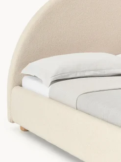 Cama tapizada en tejido bouclé Ebba