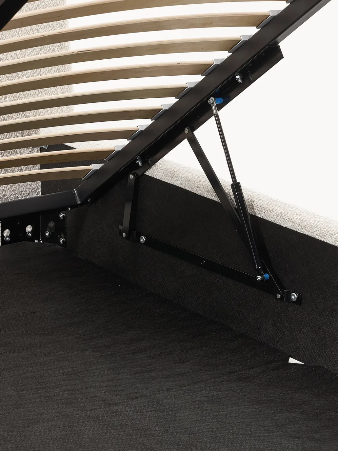 Cama tapizada en tejido bouclé con espacio de almacenaje Cloud