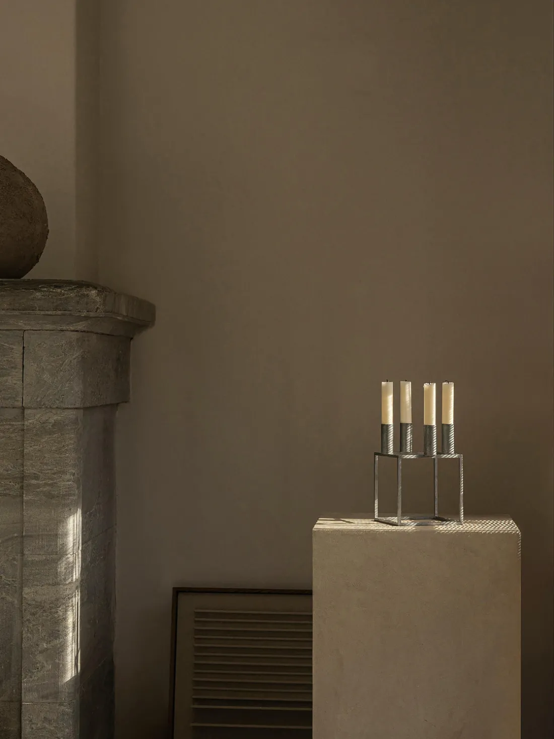 Candelabro de metal Kubus