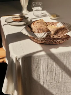 Cesta de pan de ratán Emmy