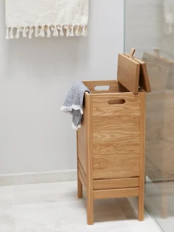 Cesta de ropa de madera de roble A Line