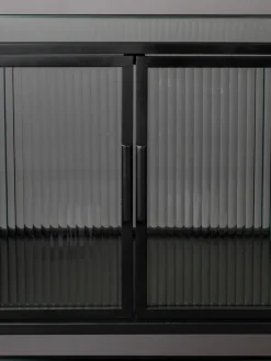 Chiffonnier de vidrio estriado Boli