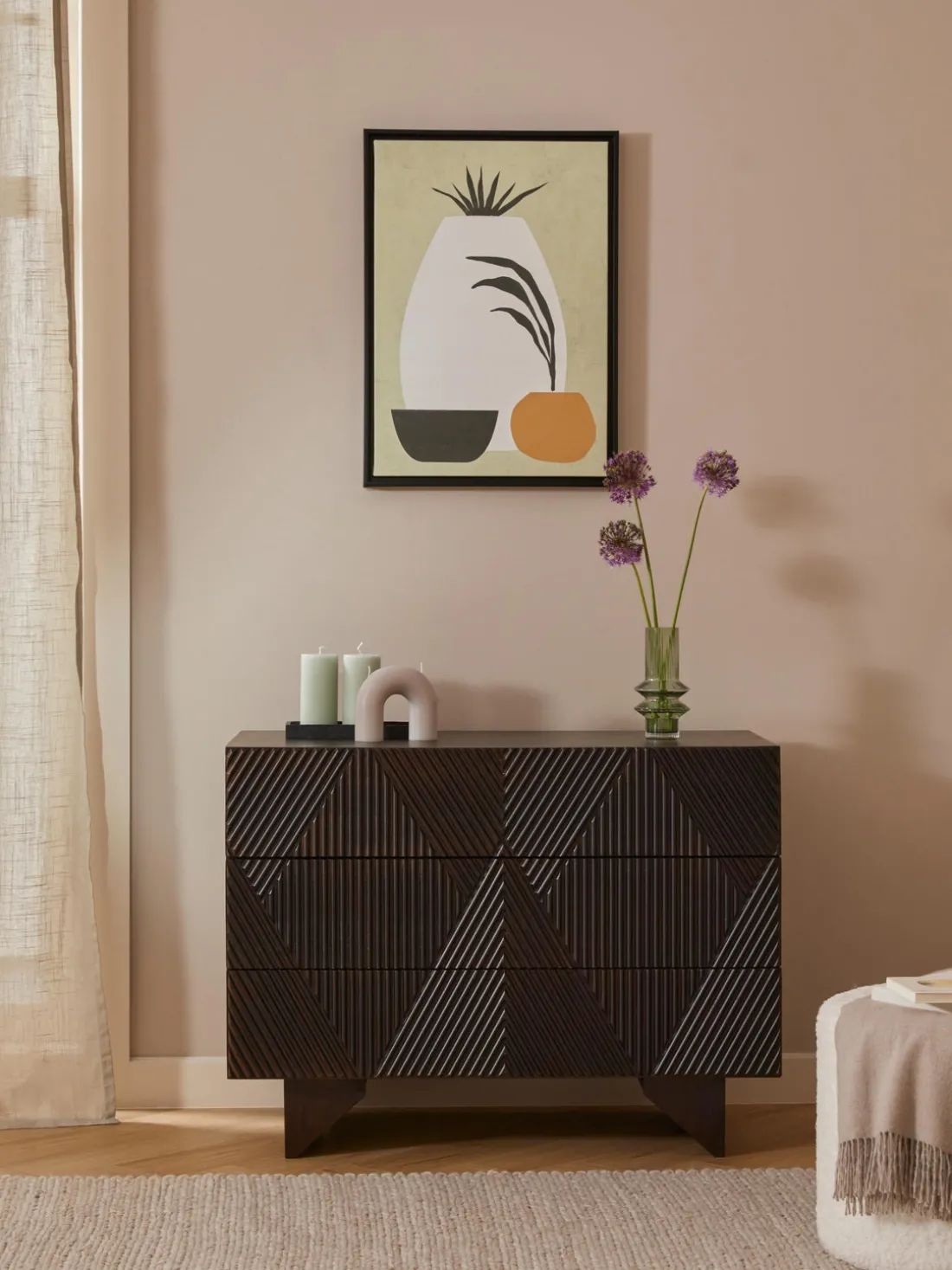 Cómoda de madera de mango Louis