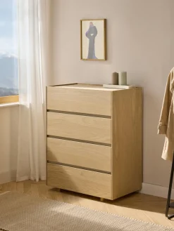 Cómoda de madera Larsen