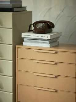 Cómoda de madera Sungkai Space Age