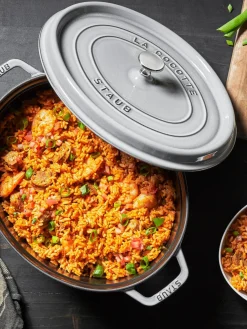 Cocotte ovalada de hierro fundido Signature Collection