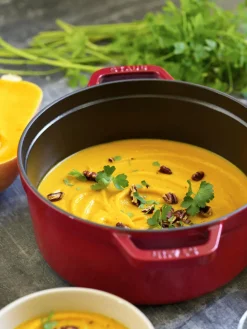 Cocotte redonda de hierro fundido La Cocotte